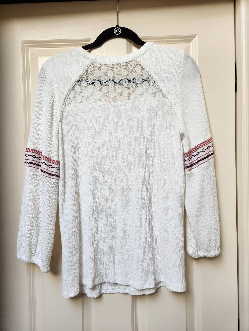 Skies Are Blue White Embroidered Long-Sleeve Women’s Top - Picture 6 of 10